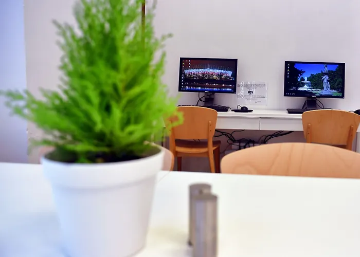 Warsaw Hostel Centrum Private Rooms & Dorms